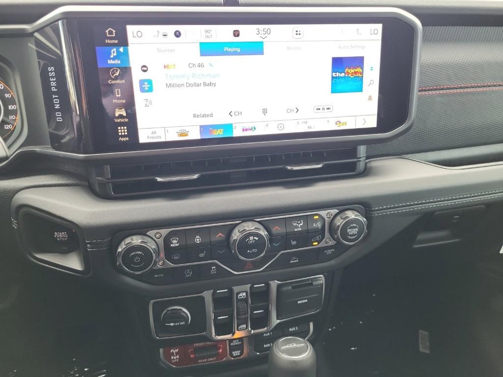 new 2025 Jeep Gladiator car, priced at $52,686