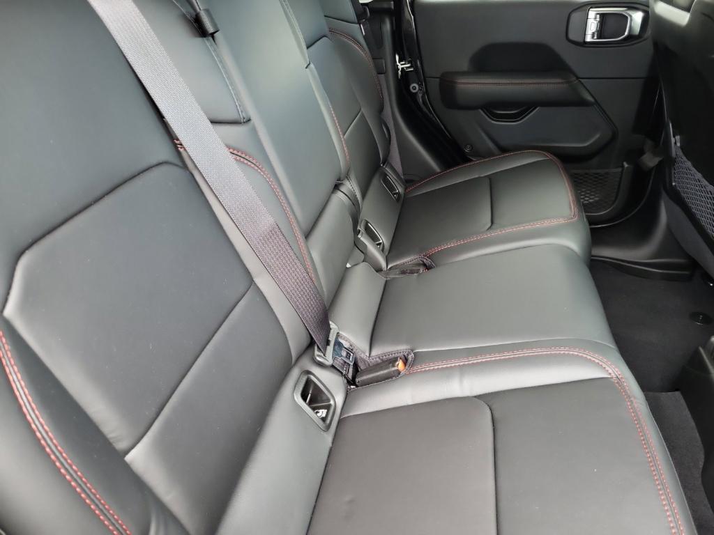 new 2025 Jeep Gladiator car, priced at $52,686