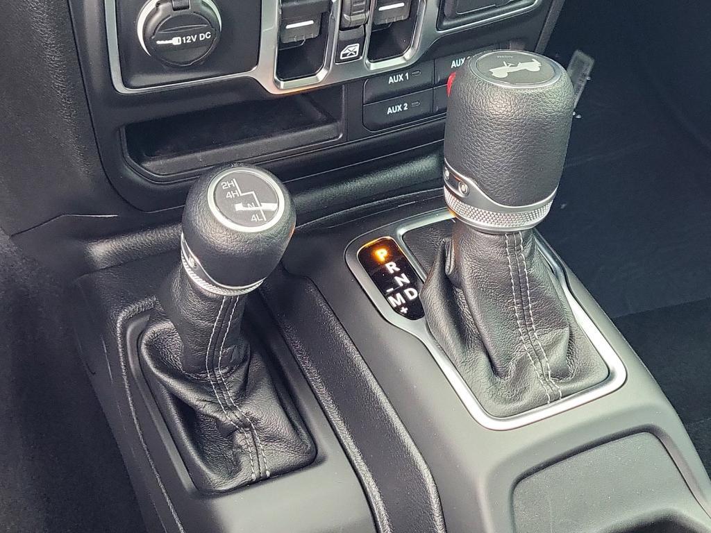 new 2025 Jeep Wrangler car, priced at $45,836