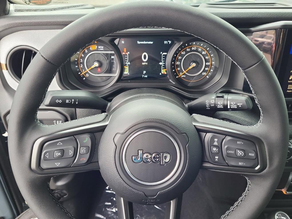 new 2025 Jeep Wrangler car, priced at $45,836