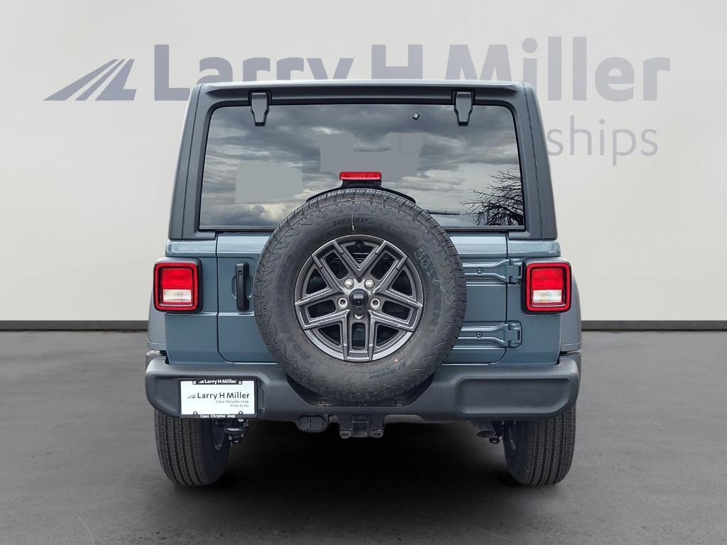 new 2025 Jeep Wrangler car, priced at $45,836