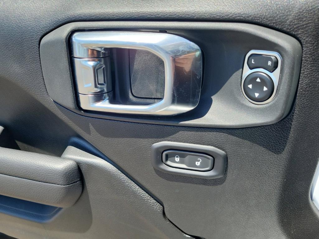 new 2025 Jeep Wrangler car, priced at $43,241