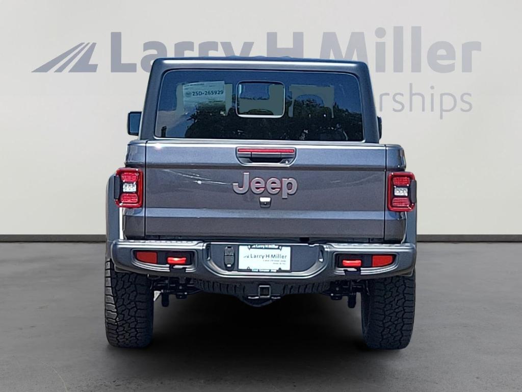 new 2025 Jeep Gladiator car, priced at $48,601