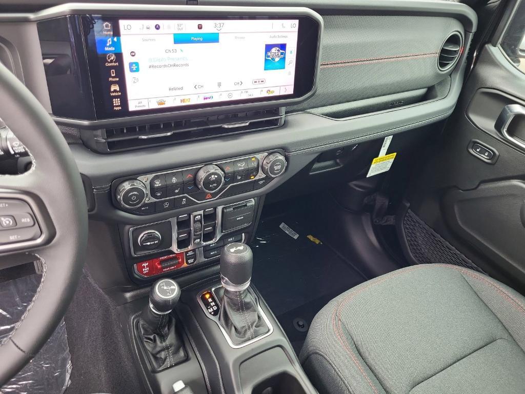 new 2025 Jeep Wrangler car, priced at $58,091