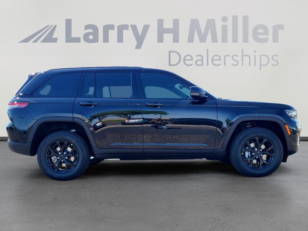 new 2025 Jeep Grand Cherokee car, priced at $41,691