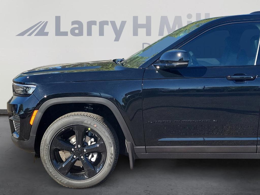 new 2025 Jeep Grand Cherokee car, priced at $44,341