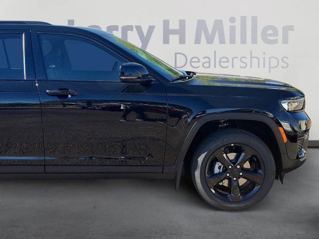 new 2025 Jeep Grand Cherokee car, priced at $44,341