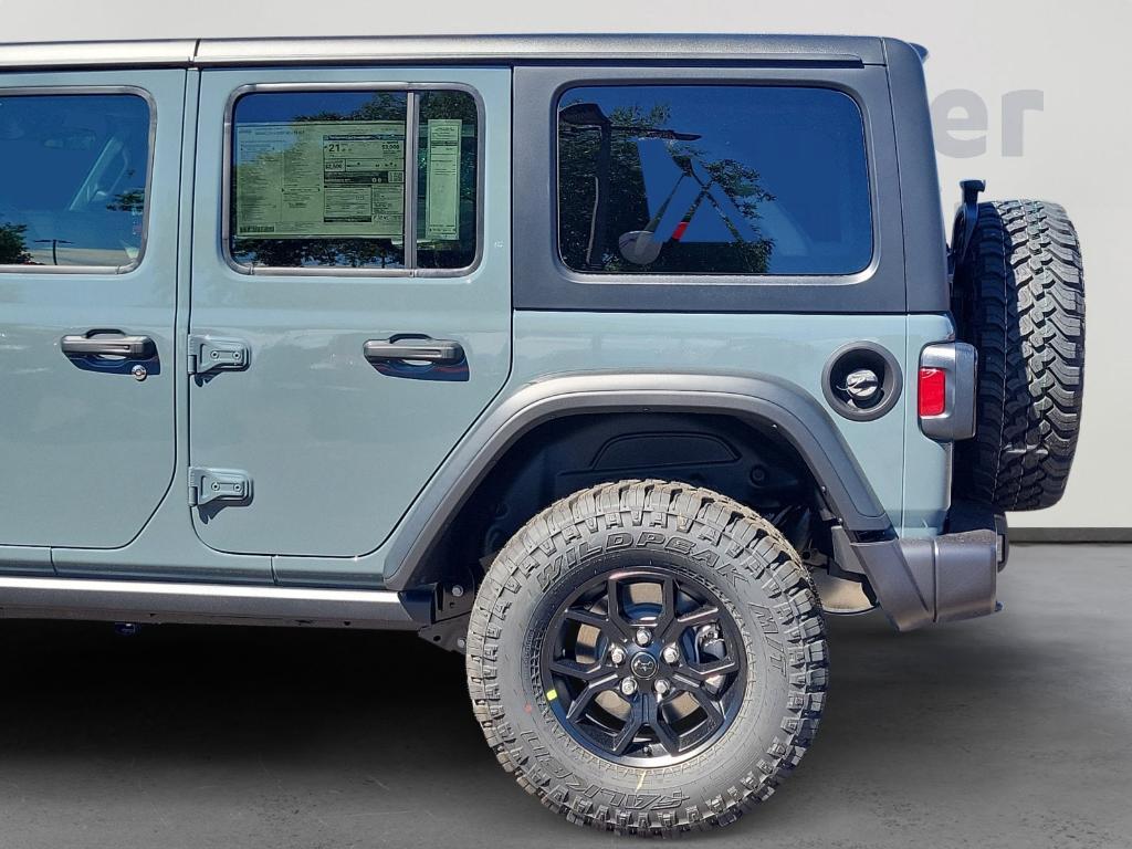 new 2025 Jeep Wrangler car, priced at $46,371