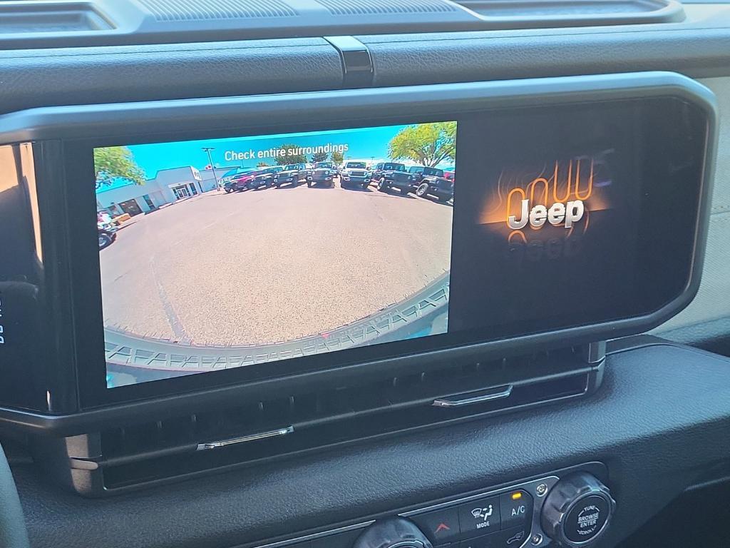 new 2025 Jeep Wrangler car, priced at $46,371