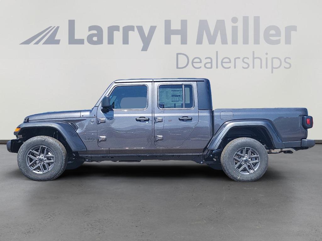new 2025 Jeep Gladiator car, priced at $47,741