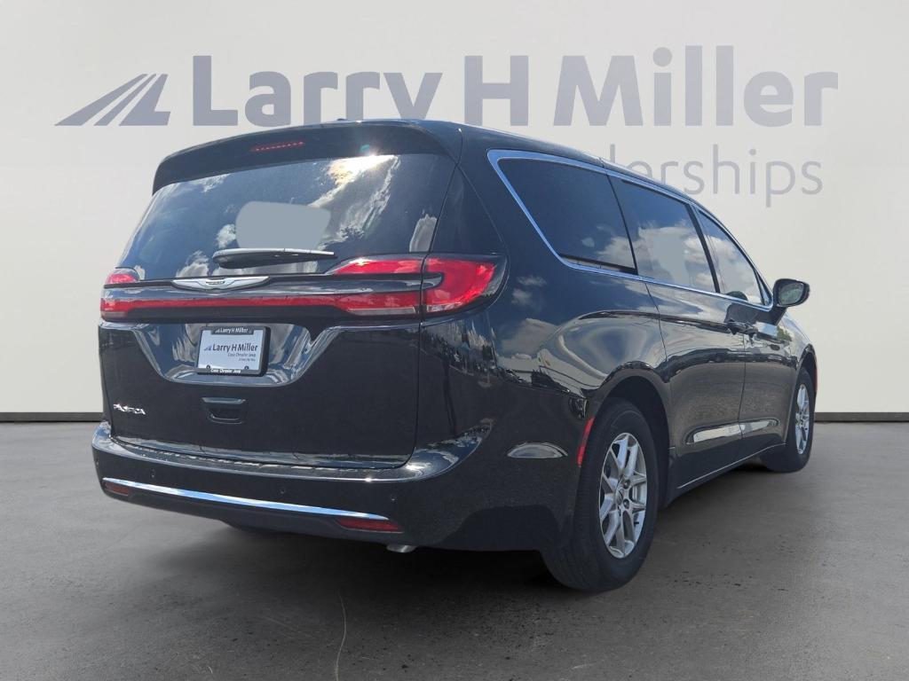 new 2025 Chrysler Pacifica car, priced at $43,718