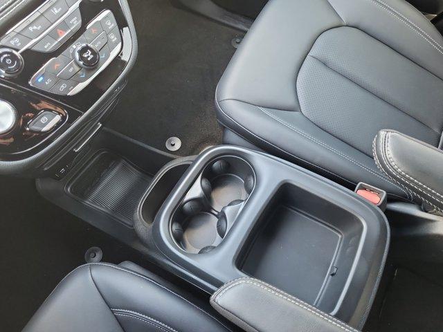 new 2025 Chrysler Pacifica Hybrid car, priced at $47,228