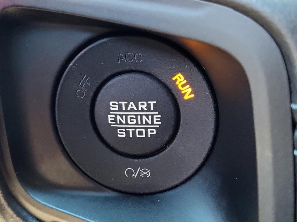 new 2025 Jeep Gladiator car, priced at $57,211