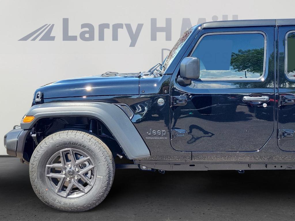 new 2025 Jeep Wrangler car, priced at $45,836