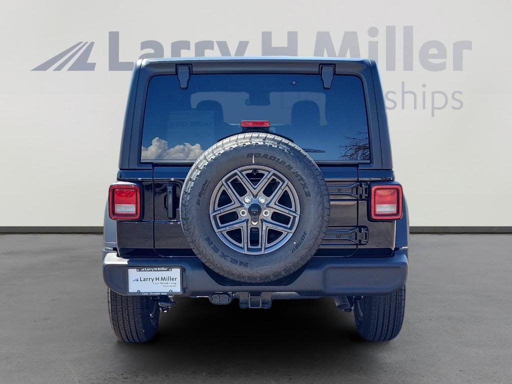 new 2025 Jeep Wrangler car, priced at $45,836