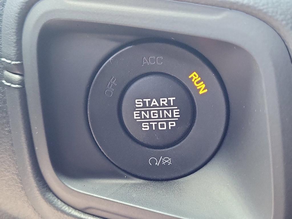 new 2025 Jeep Gladiator car, priced at $57,211