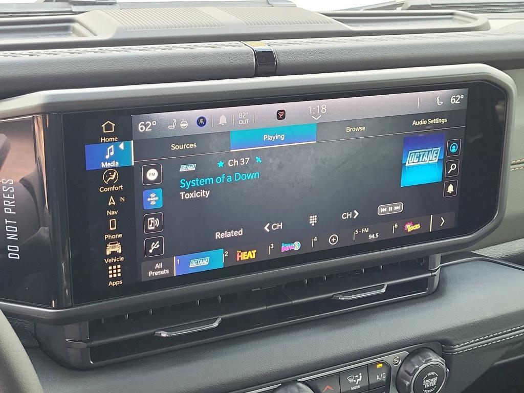 new 2025 Jeep Gladiator car, priced at $57,211