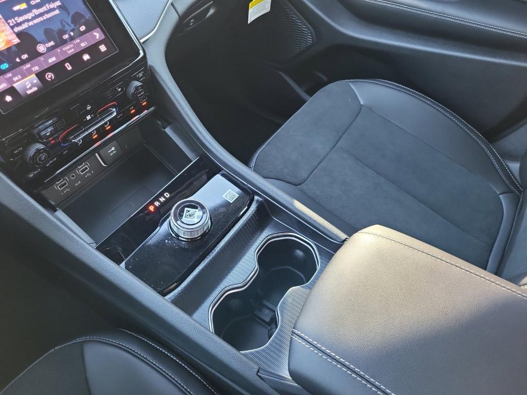 new 2025 Jeep Grand Cherokee L car, priced at $41,273