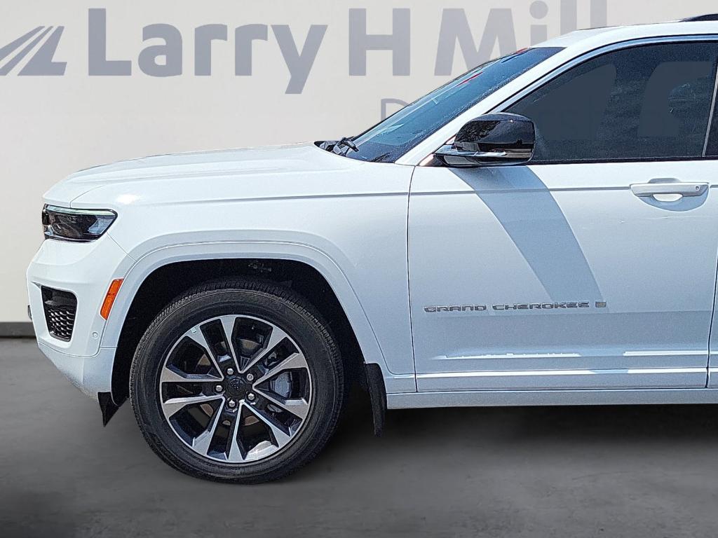 new 2025 Jeep Grand Cherokee car, priced at $59,241