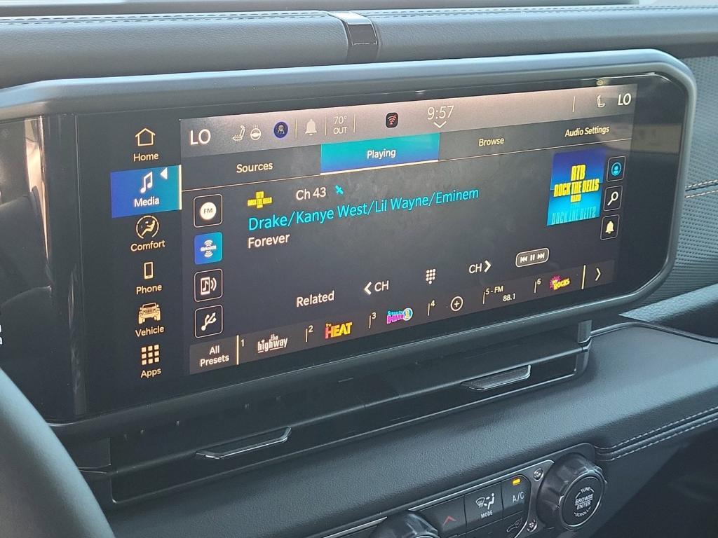 new 2025 Jeep Gladiator car, priced at $50,101