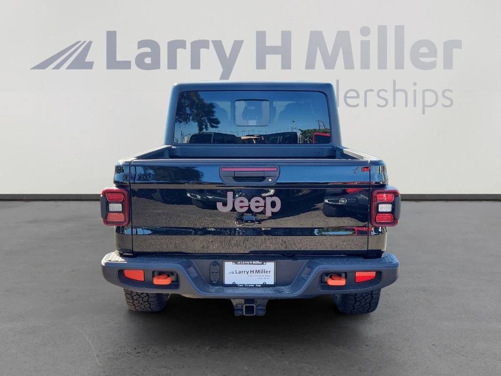 new 2025 Jeep Gladiator car, priced at $50,101