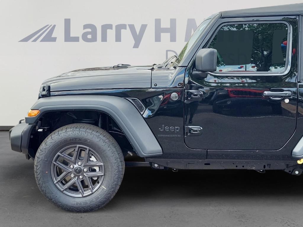 new 2025 Jeep Wrangler car, priced at $39,246