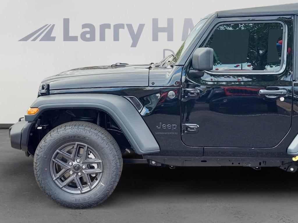 new 2025 Jeep Wrangler car, priced at $39,246