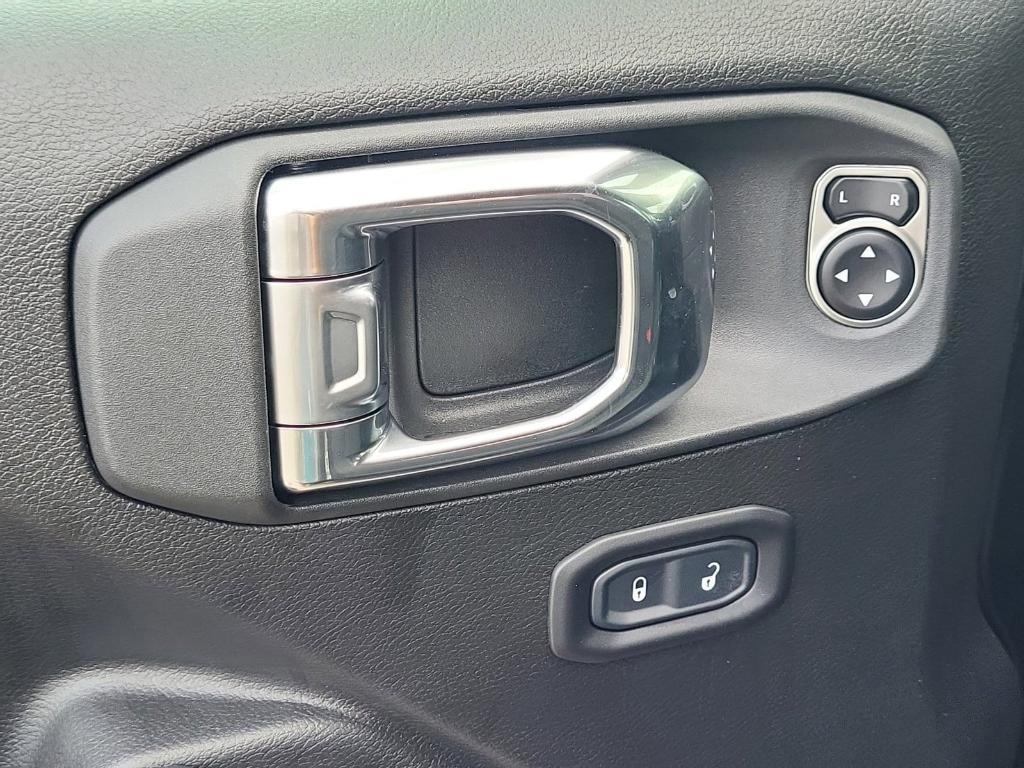 new 2025 Jeep Wrangler car, priced at $39,246