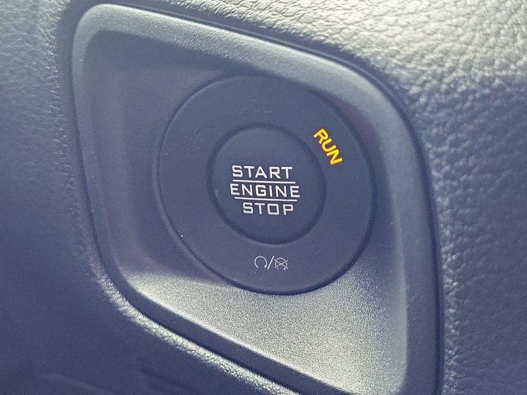 new 2025 Jeep Wrangler car, priced at $39,246