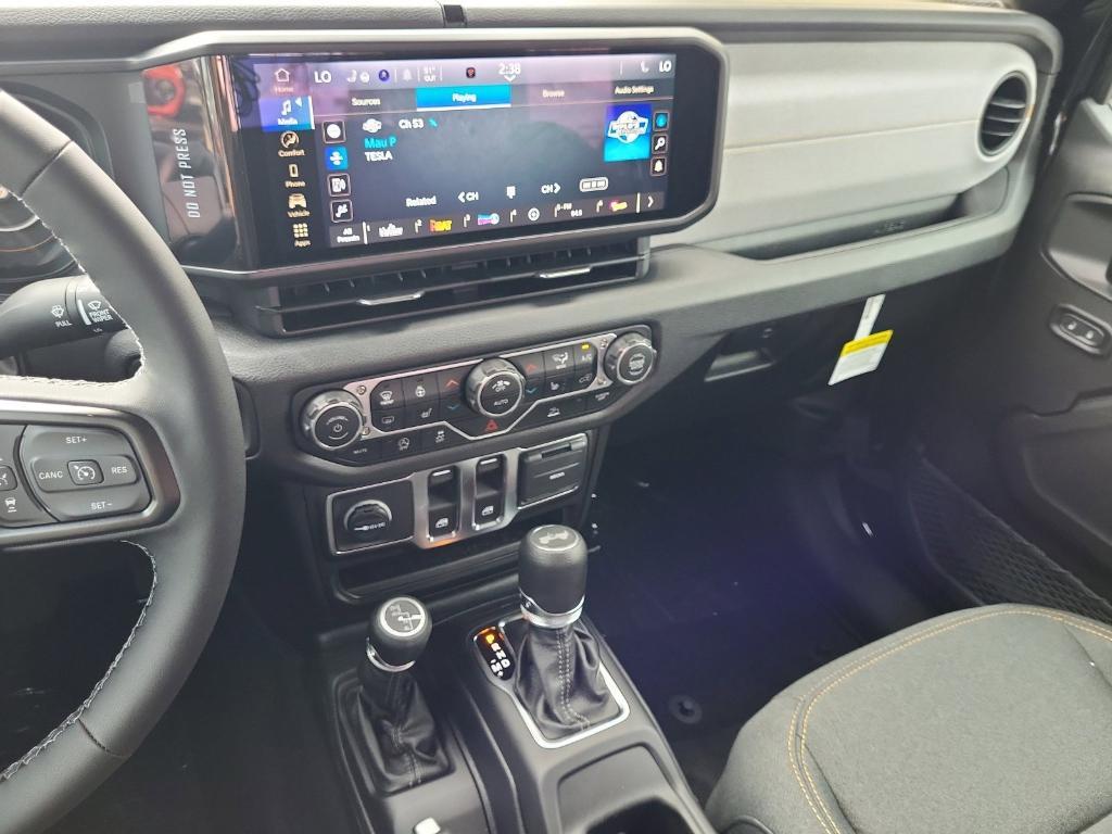 new 2025 Jeep Wrangler car, priced at $39,246