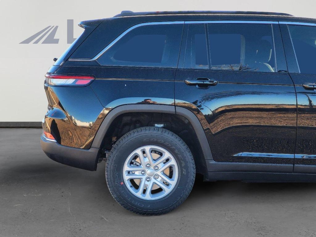 new 2025 Jeep Grand Cherokee car, priced at $36,868