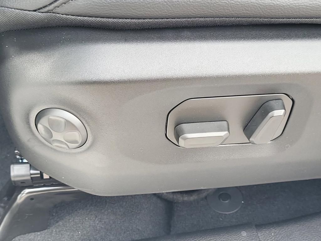 new 2025 Jeep Wrangler car, priced at $55,006