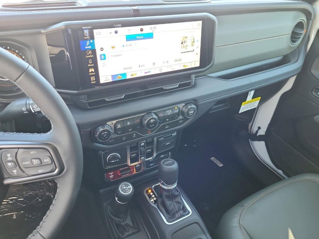 new 2025 Jeep Gladiator car, priced at $53,496