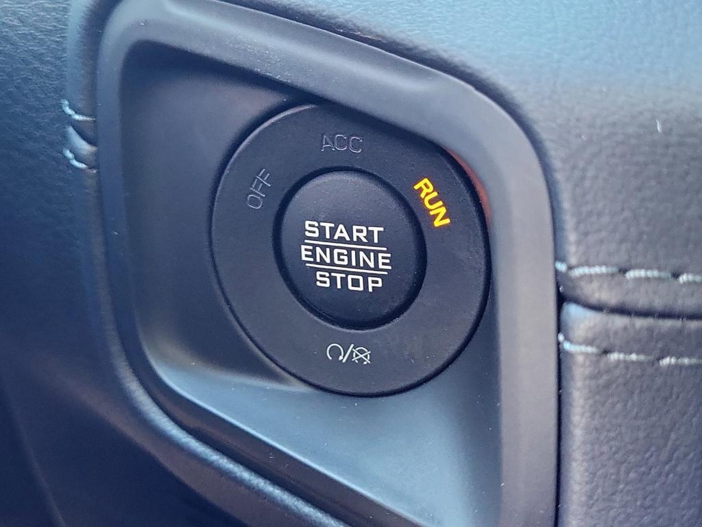 new 2025 Jeep Gladiator car, priced at $53,496