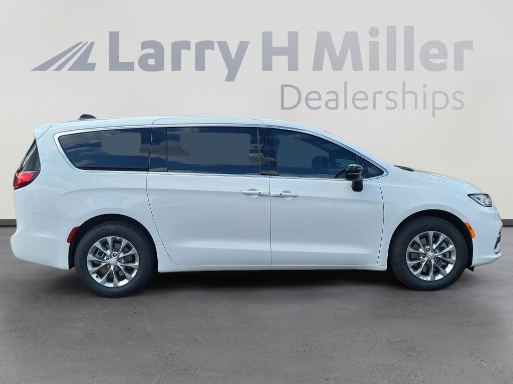 new 2026 Chrysler Pacifica car, priced at $46,796
