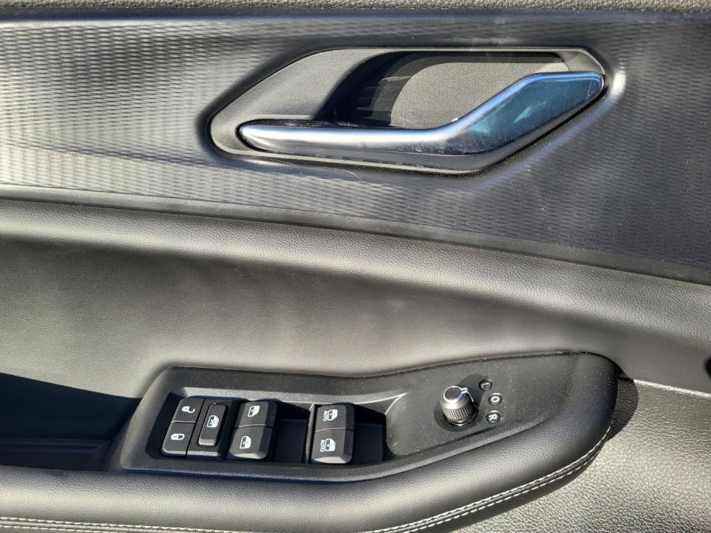 new 2025 Jeep Grand Cherokee L car, priced at $43,044