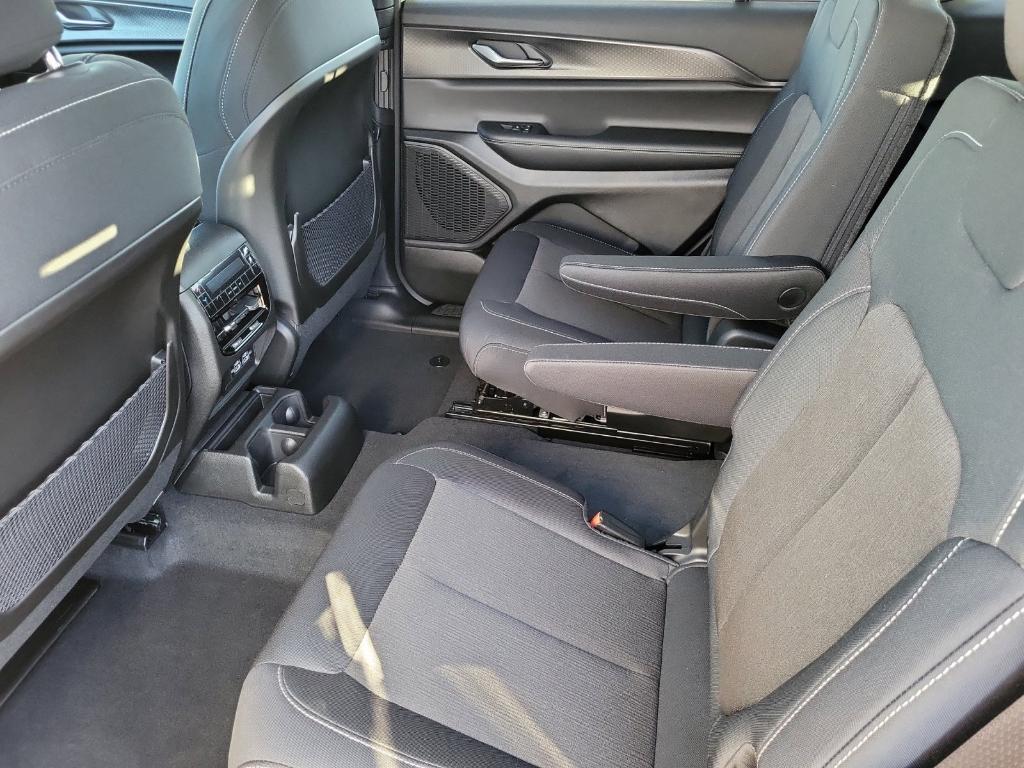 new 2025 Jeep Grand Cherokee L car, priced at $43,044