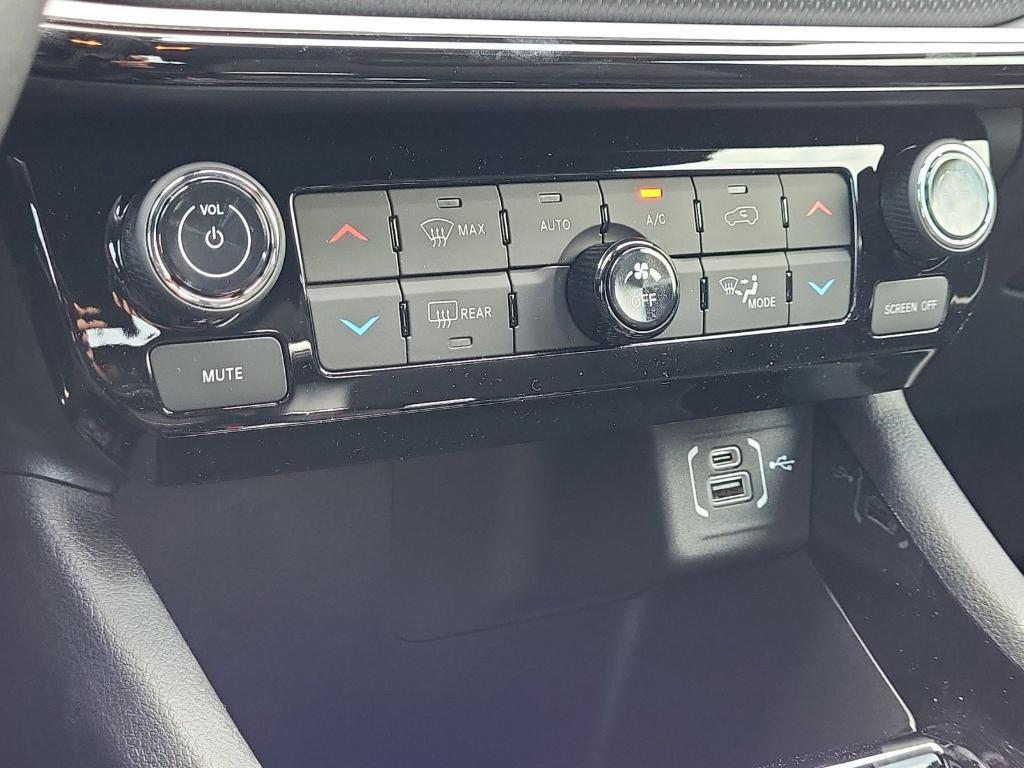 new 2025 Jeep Compass car, priced at $39,131