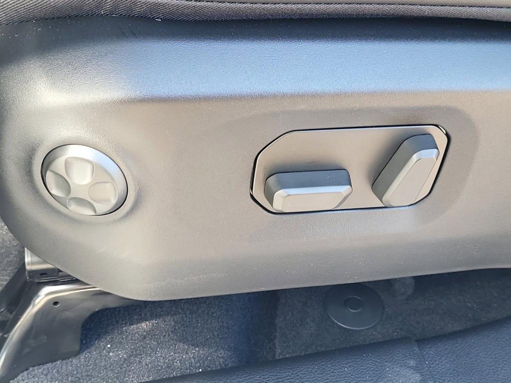 new 2025 Jeep Wrangler car, priced at $57,696