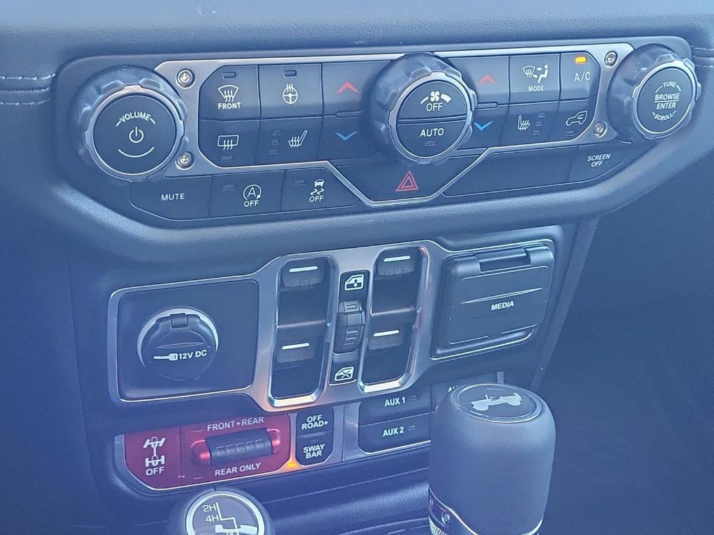 new 2025 Jeep Wrangler car, priced at $57,696