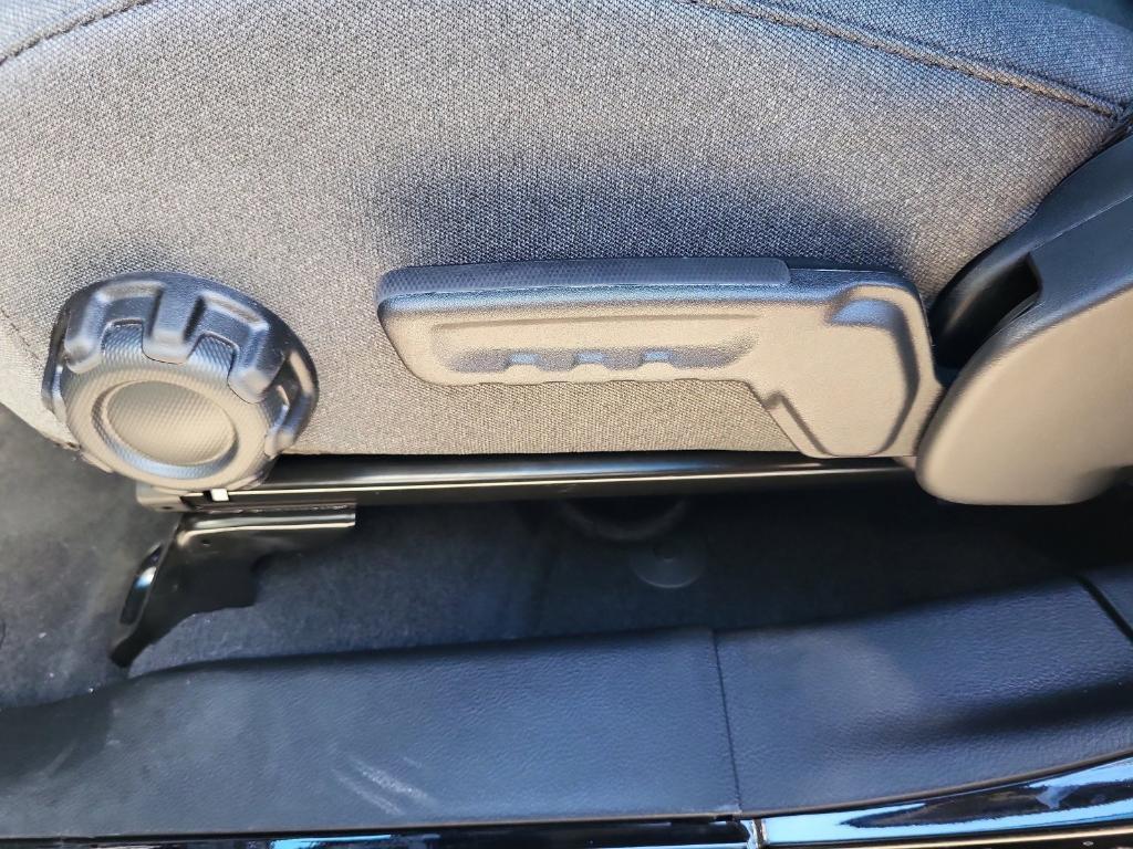 new 2025 Jeep Wrangler car, priced at $46,371