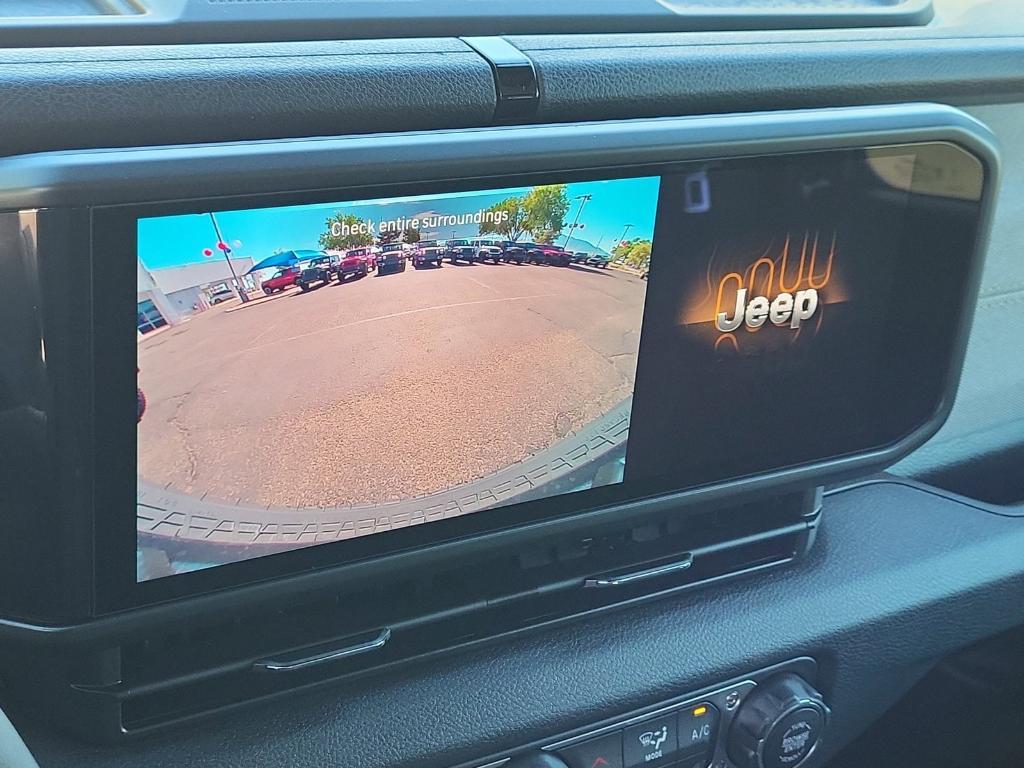 new 2025 Jeep Wrangler car, priced at $46,371