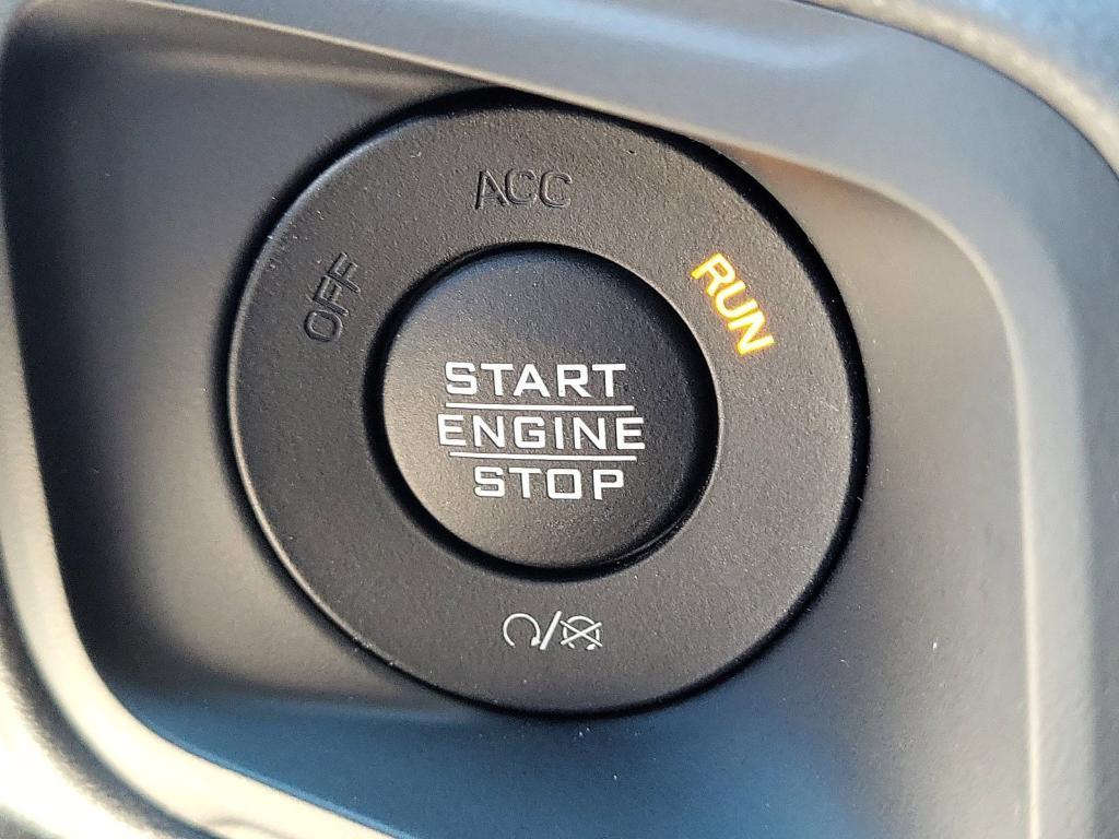 new 2025 Jeep Gladiator car, priced at $54,091