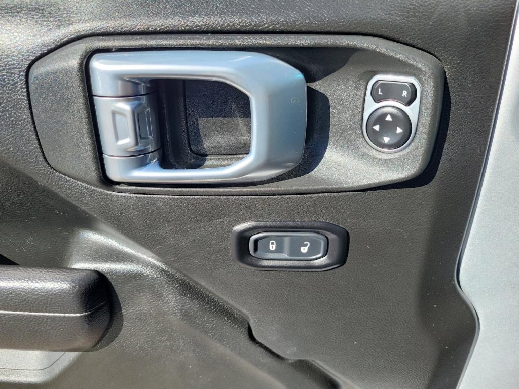 used 2022 Jeep Gladiator car, priced at $36,153