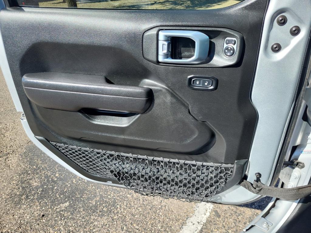 used 2022 Jeep Gladiator car, priced at $36,153