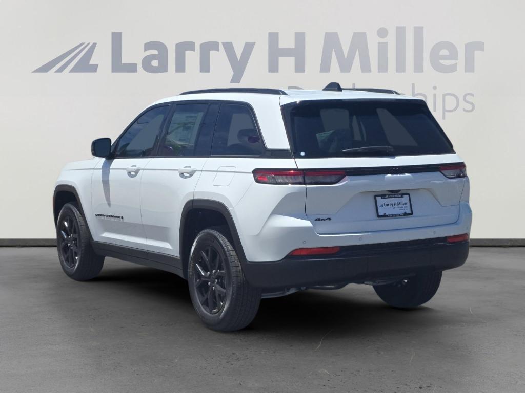 new 2025 Jeep Grand Cherokee car, priced at $41,406