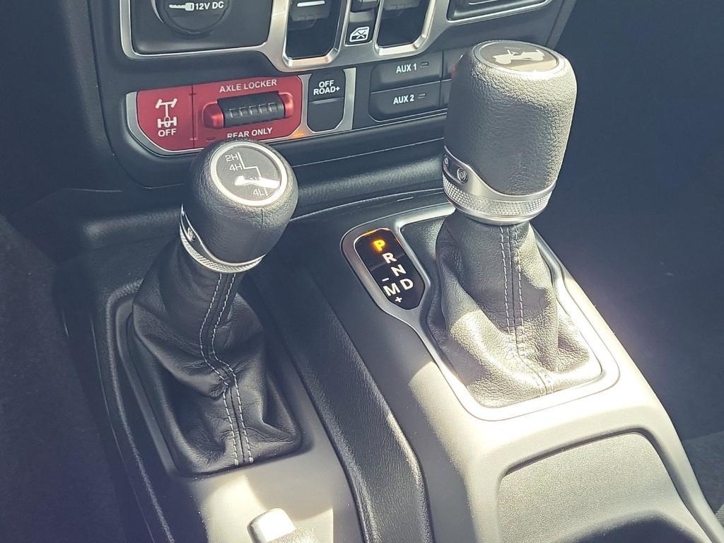 new 2025 Jeep Wrangler car, priced at $46,371