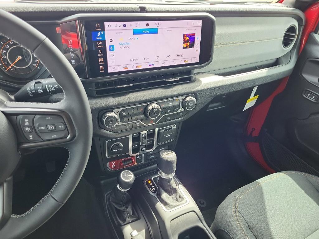 new 2025 Jeep Wrangler car, priced at $46,371