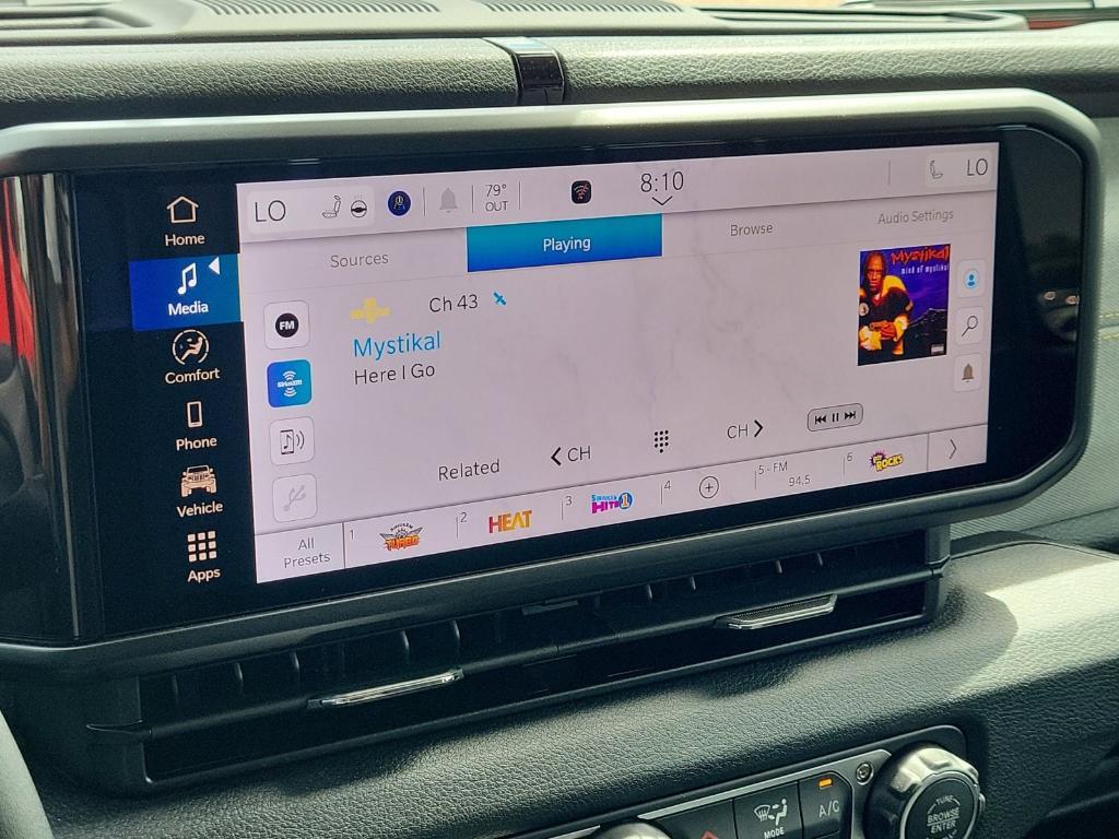 new 2025 Jeep Wrangler car, priced at $46,371