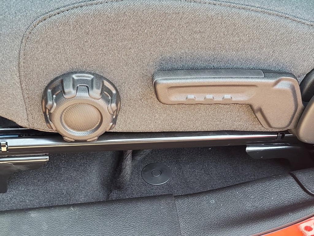 new 2025 Jeep Wrangler car, priced at $46,371